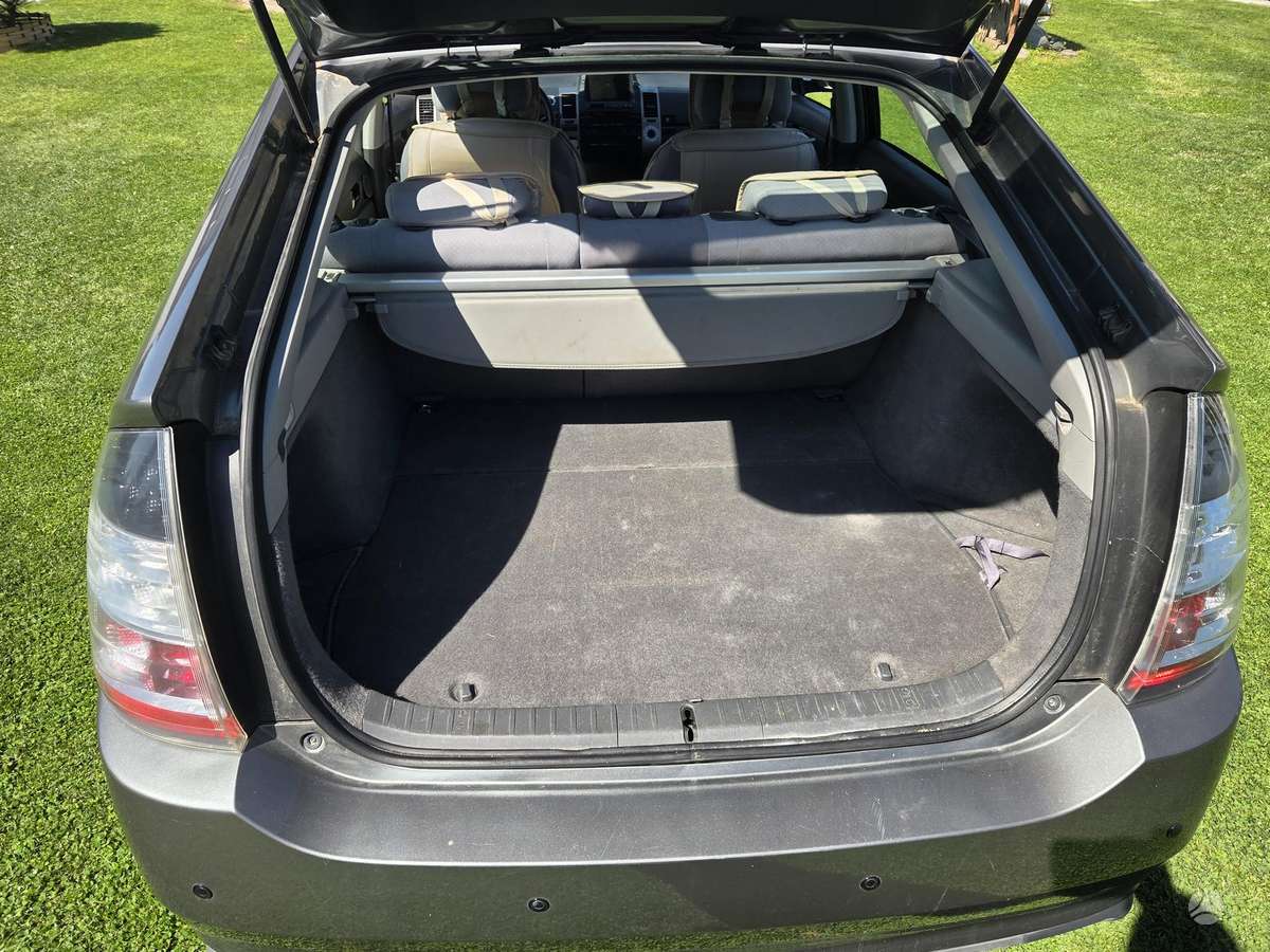 Toyota Prius - 9