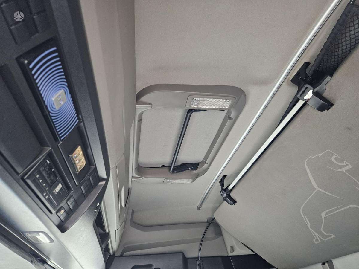MAN TGX, double sleeper