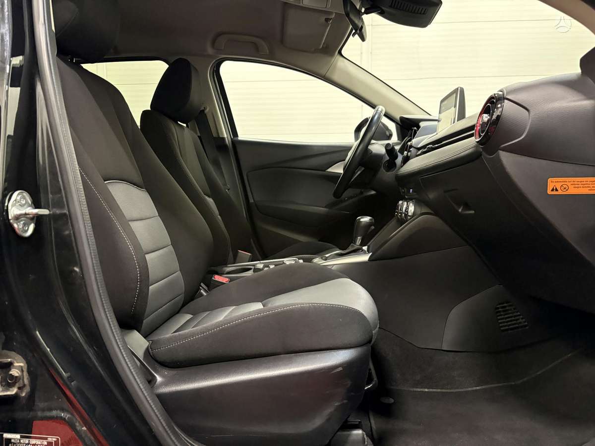 Mazda CX-3, 2.0 l., off-road / crossover