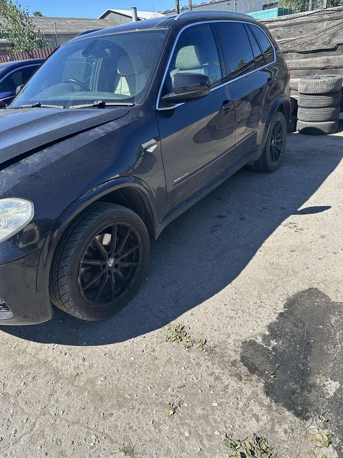 BMW X5 по частям. Detaliu pristatymas