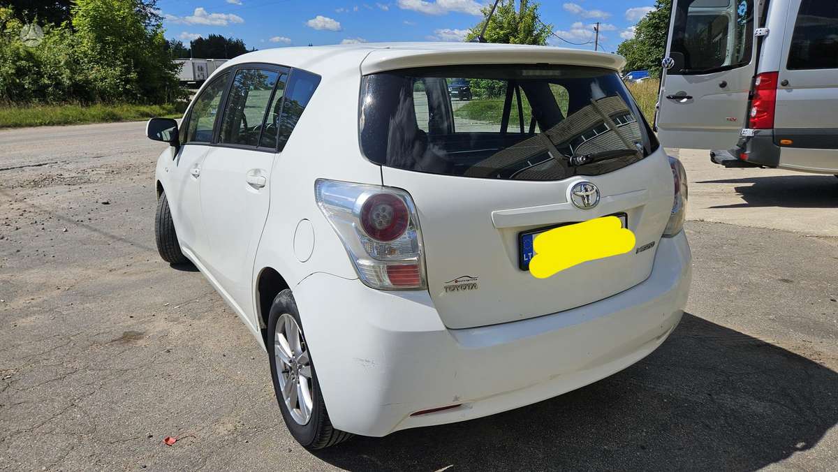 Toyota Verso - 3