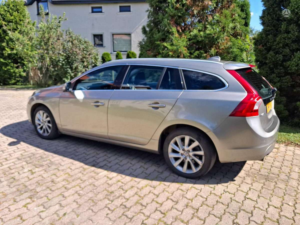 Volvo V60 Dalimis