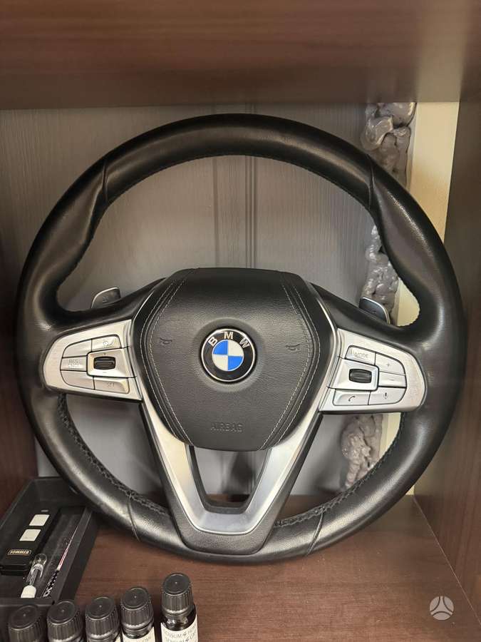 BMW 7 serija oro pagalvės