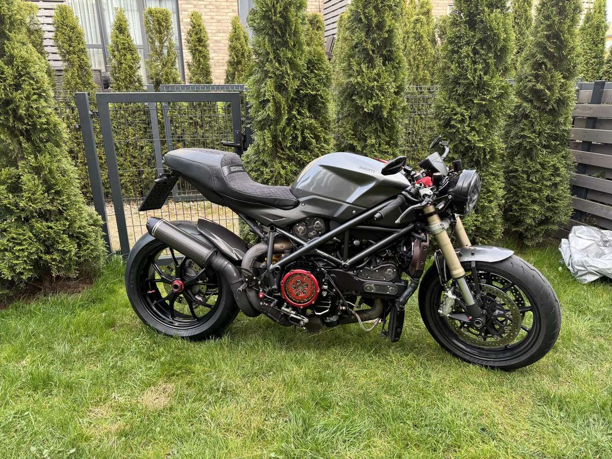 Ducati Streetfighter 848cc, street / classic