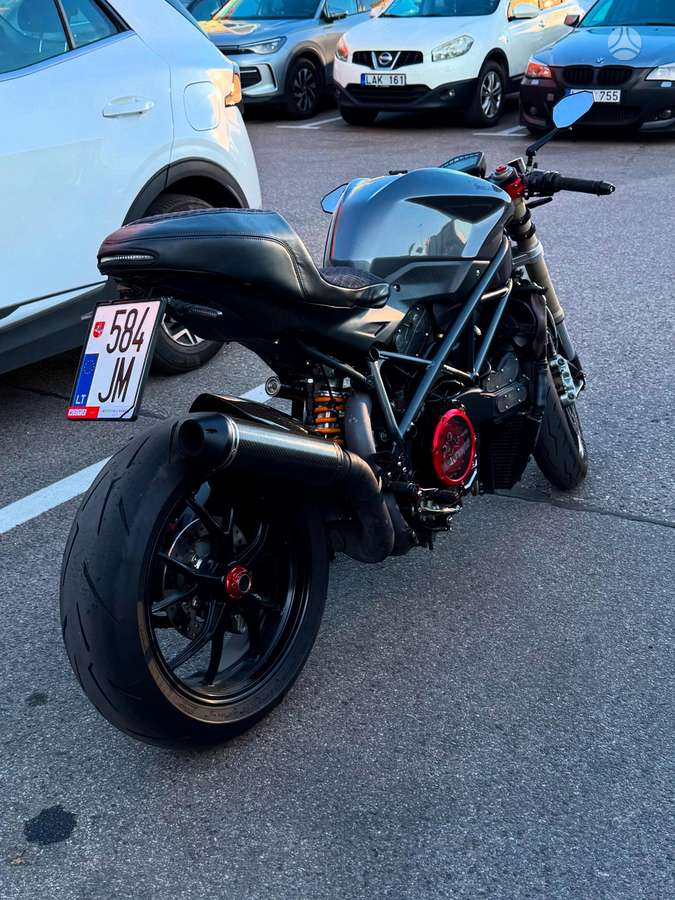 Ducati Streetfighter 848cc, street / classic