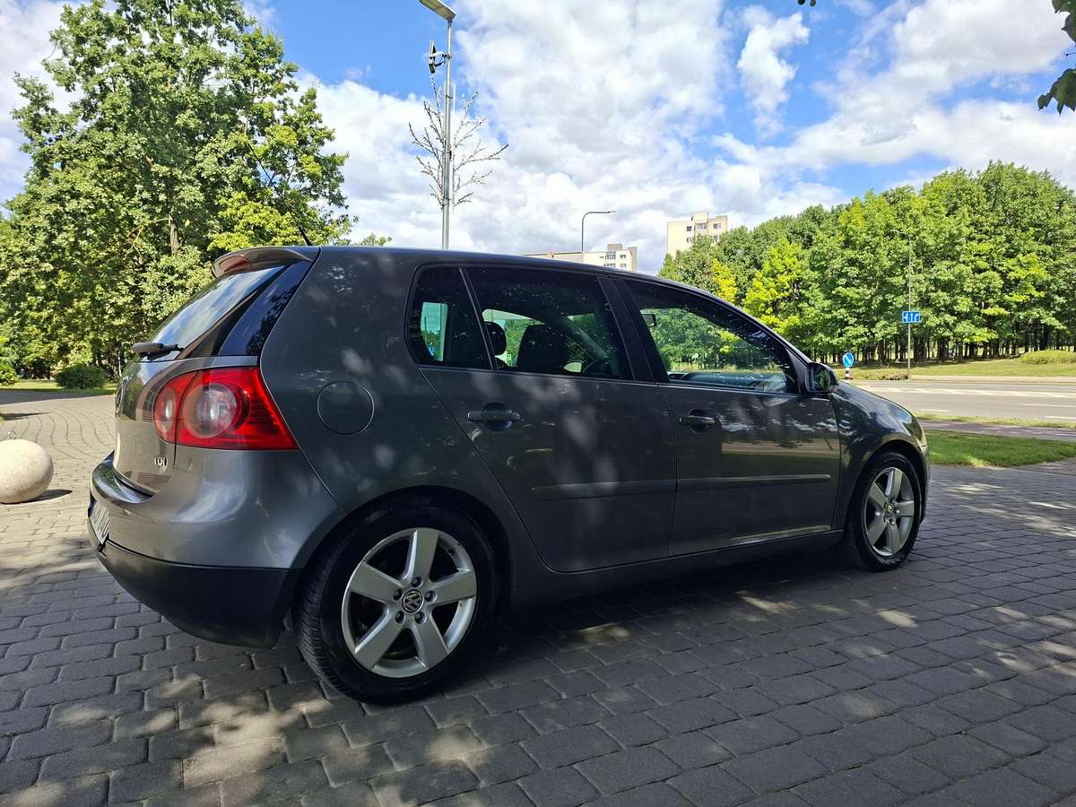 Volkswagen Golf - 3