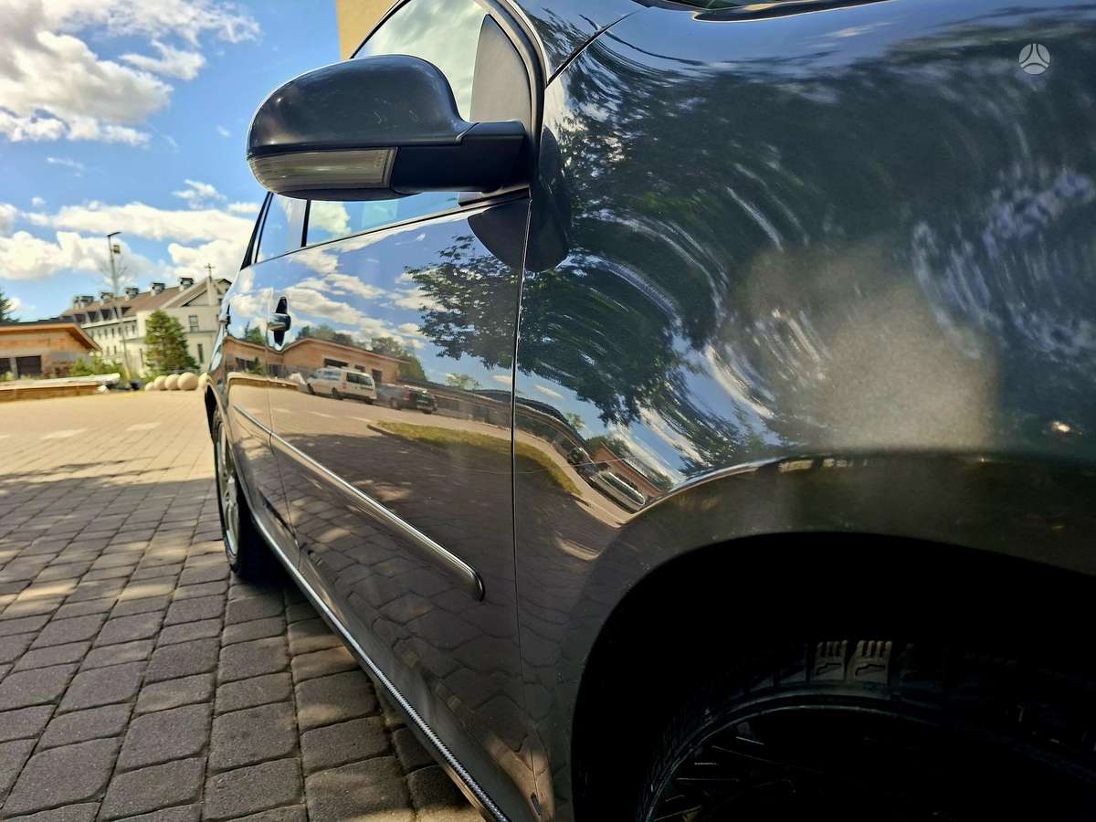 Volkswagen Golf - 10