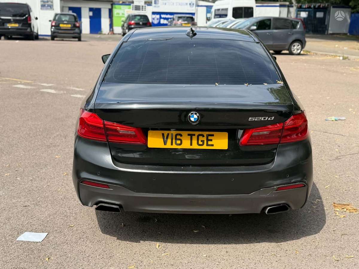 BMW 520, 2.0 l., Седан