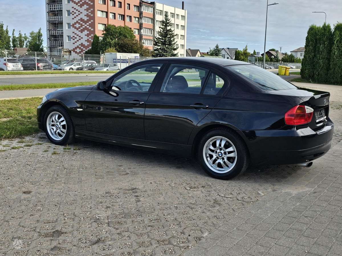 BMW 320, 2.0 l., Седан