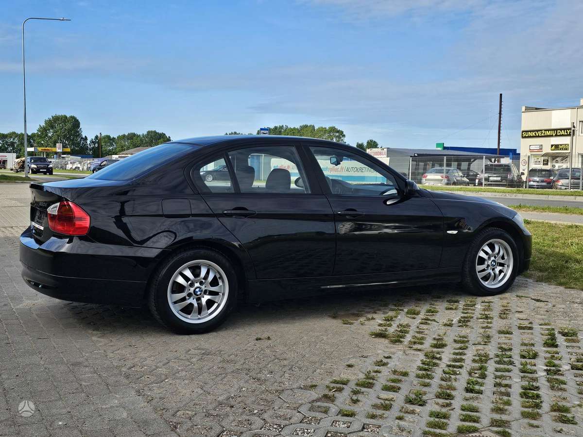 BMW 320, 2.0 l., Седан