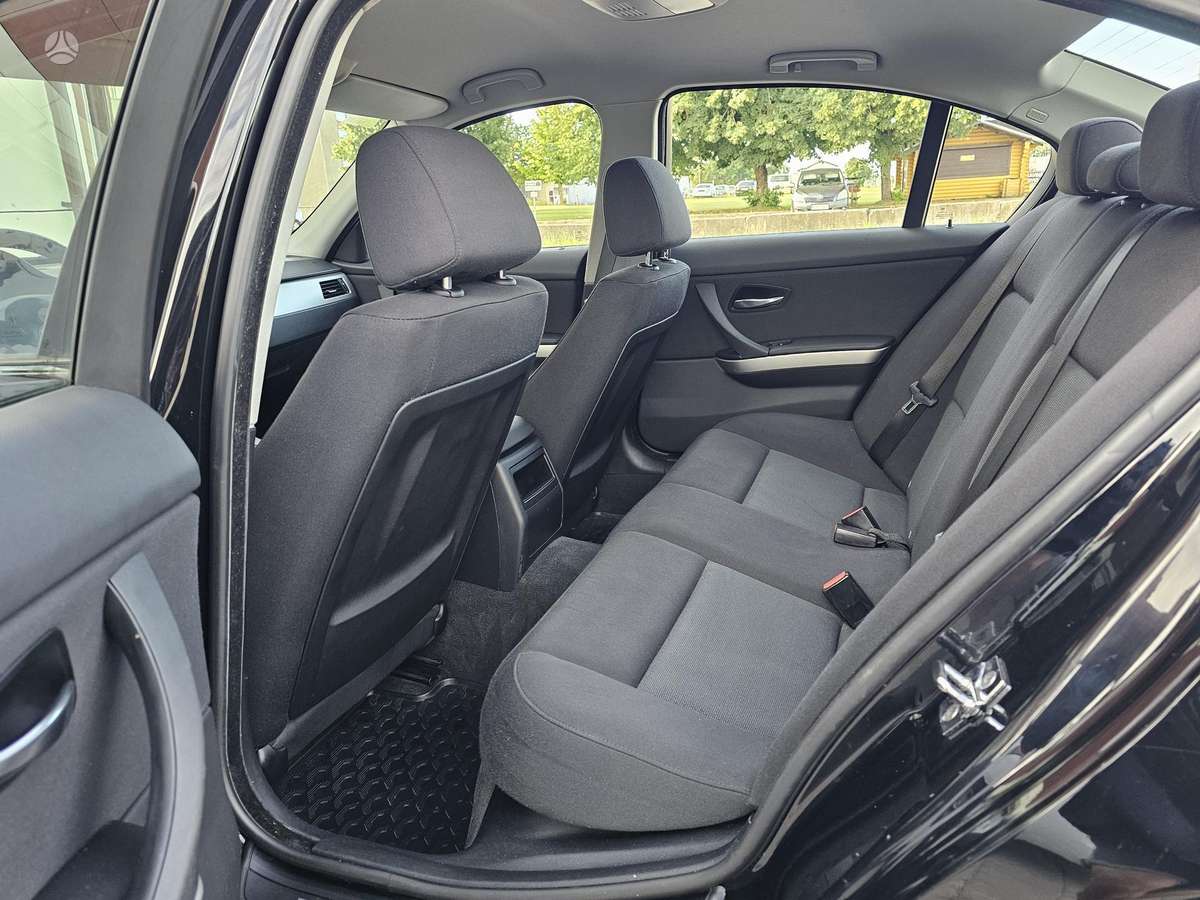 BMW 320, 2.0 l., Седан