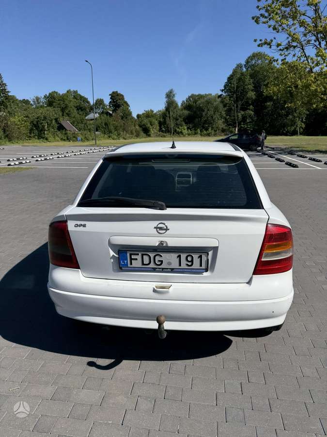 Opel Astra, 2.0 l., Седан