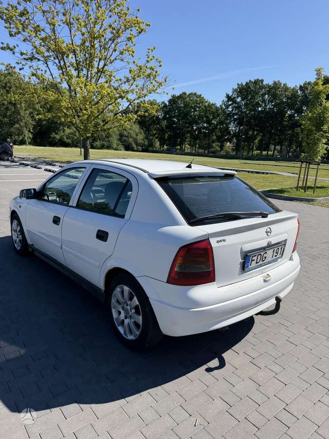 Opel Astra, 2.0 l., Седан