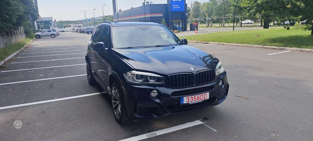 BMW X5, 4.4 l., off-road / crossover