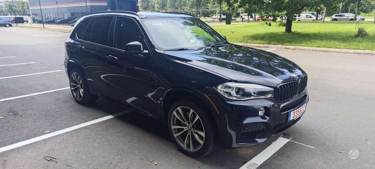 BMW X5, 4.4 l., off-road / crossover