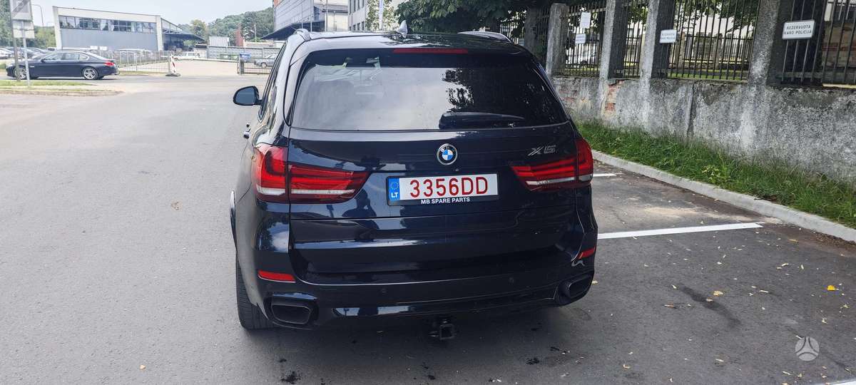 BMW X5, 4.4 l., off-road / crossover