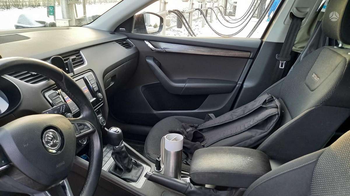 Škoda Octavia Scout - 9