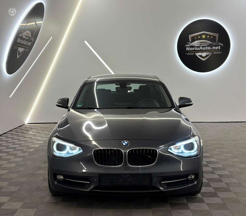 BMW 120, 2.0 l., hatchback