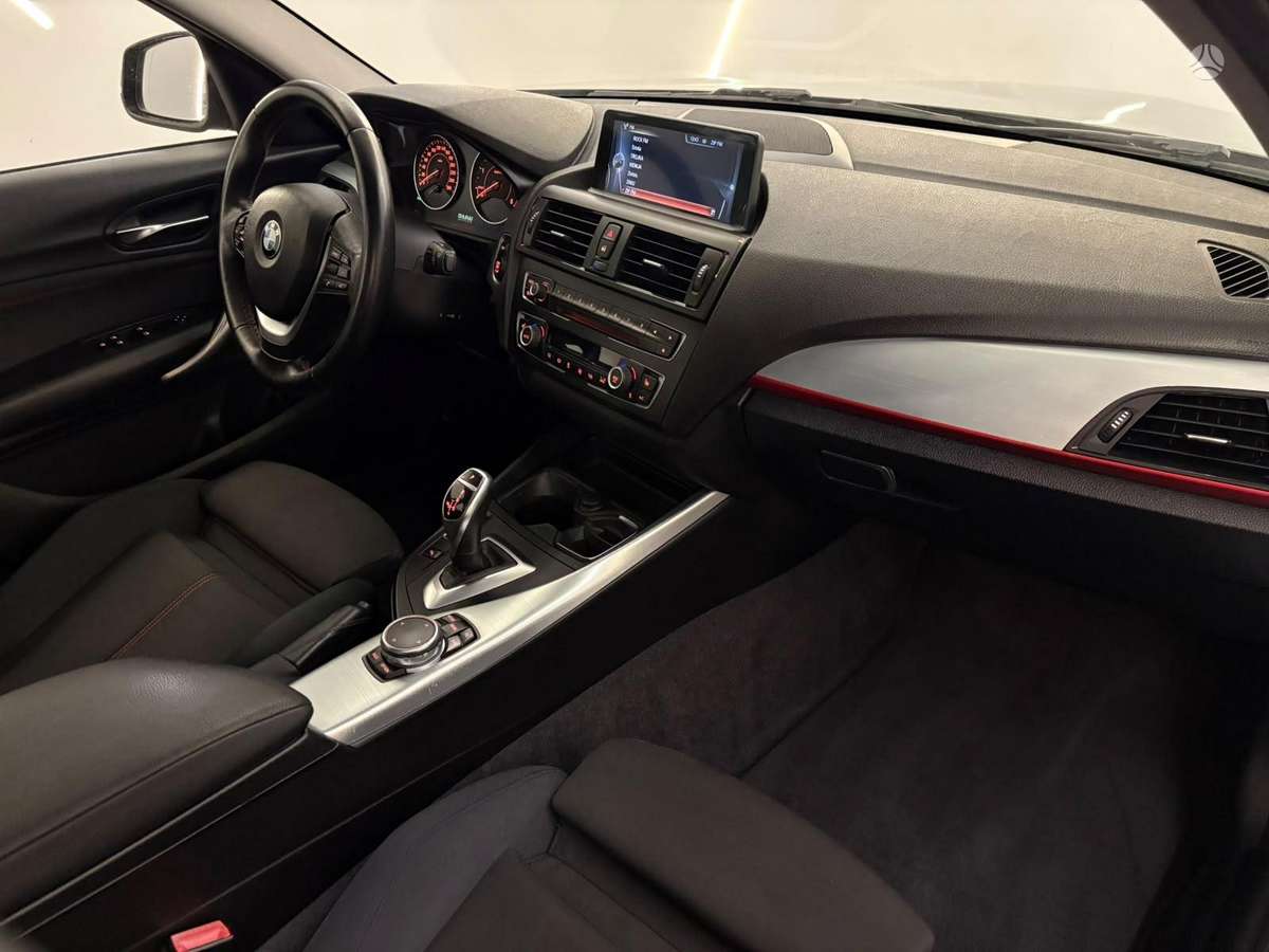 BMW 120, 2.0 l., hatchback