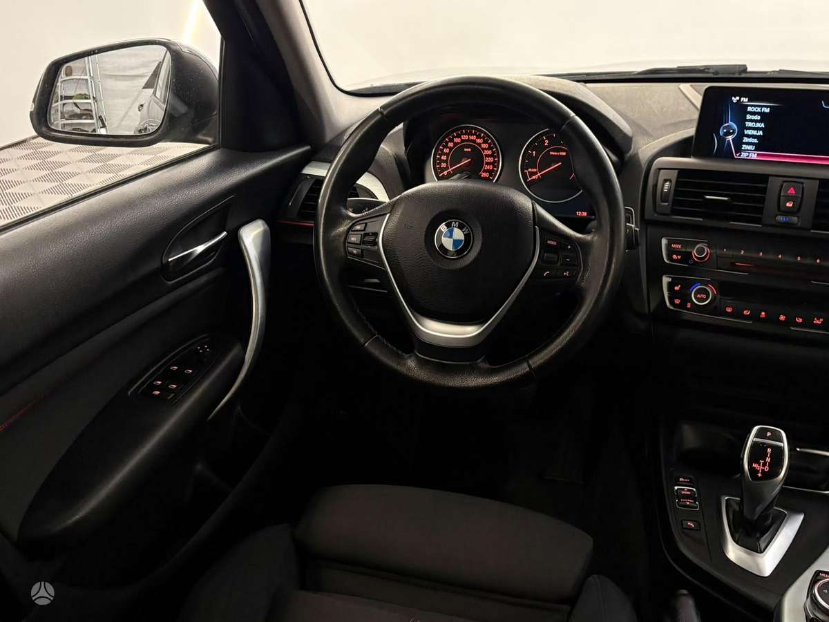 BMW 120, 2.0 l., hatchback