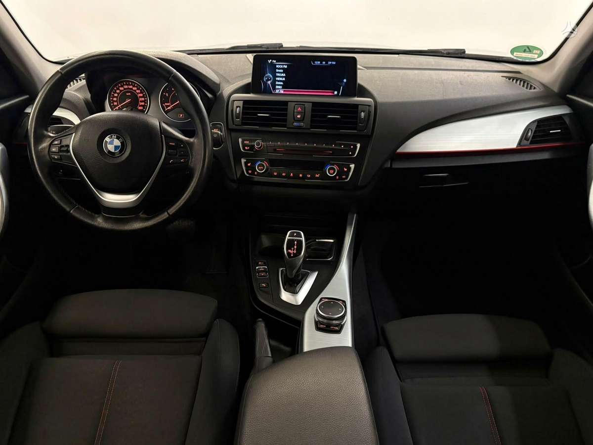 BMW 120, 2.0 l., hatchback