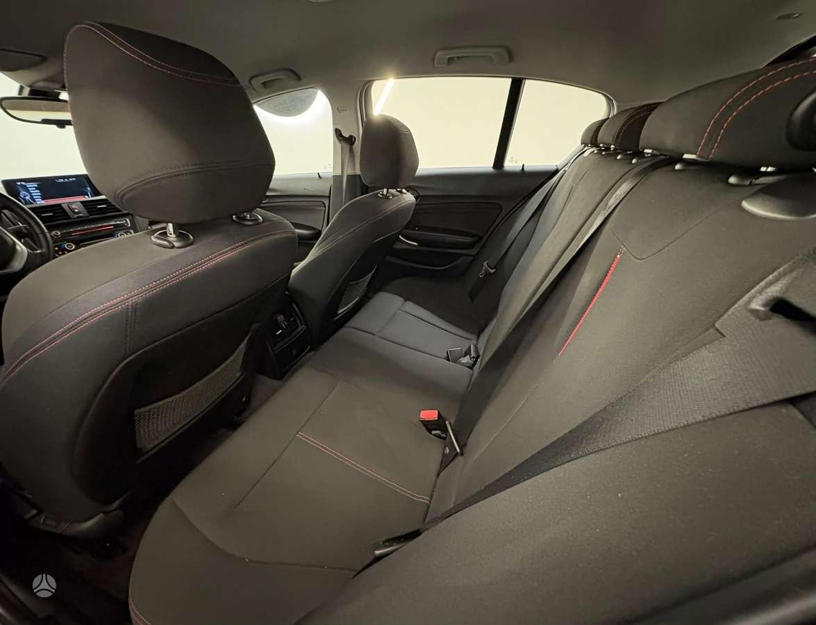 BMW 120, 2.0 l., hatchback