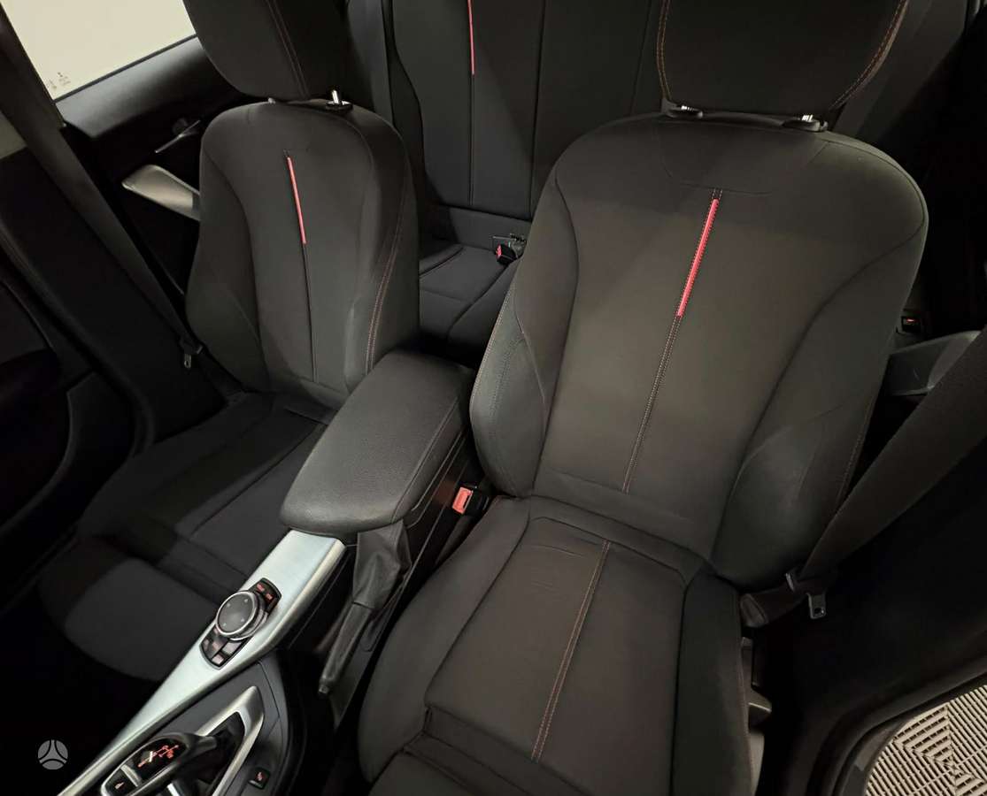BMW 120, 2.0 l., hatchback