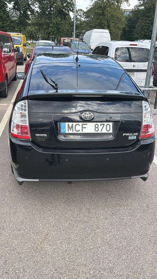 Toyota Prius - 3