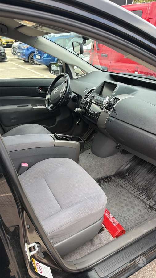 Toyota Prius - 9