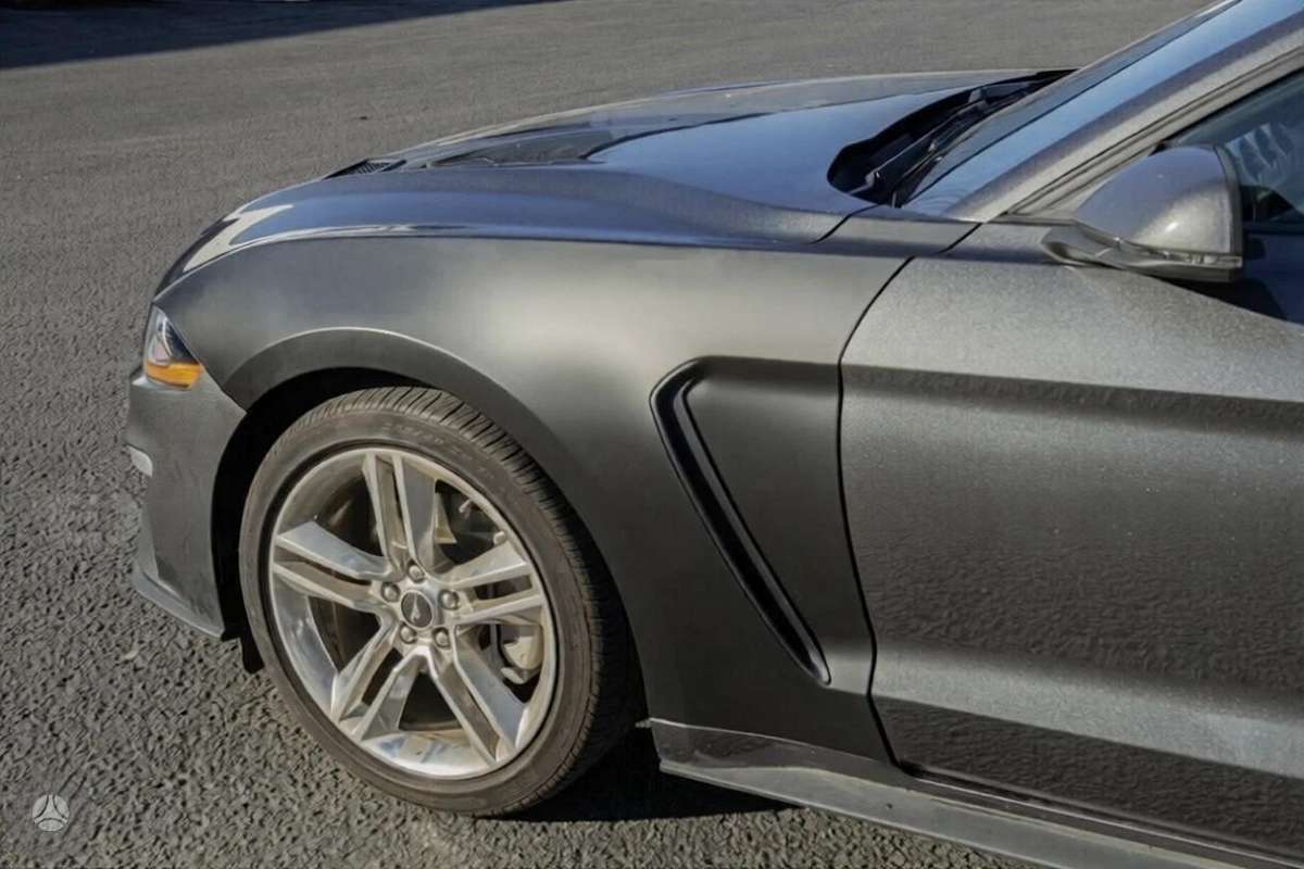 Ford Mustang крылья