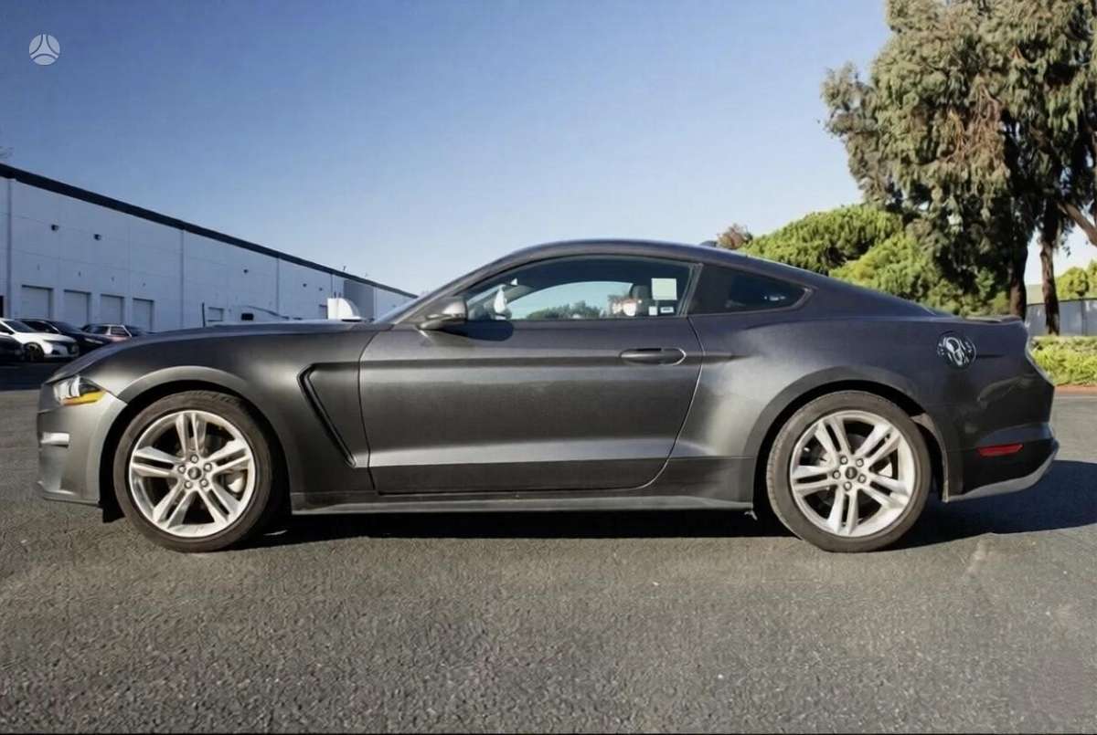 Ford Mustang крылья