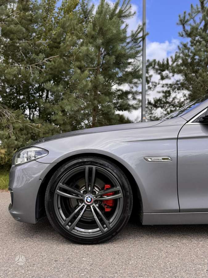 BMW 520, 2.0 l., Седан