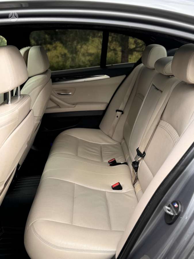 BMW 520, 2.0 l., Седан