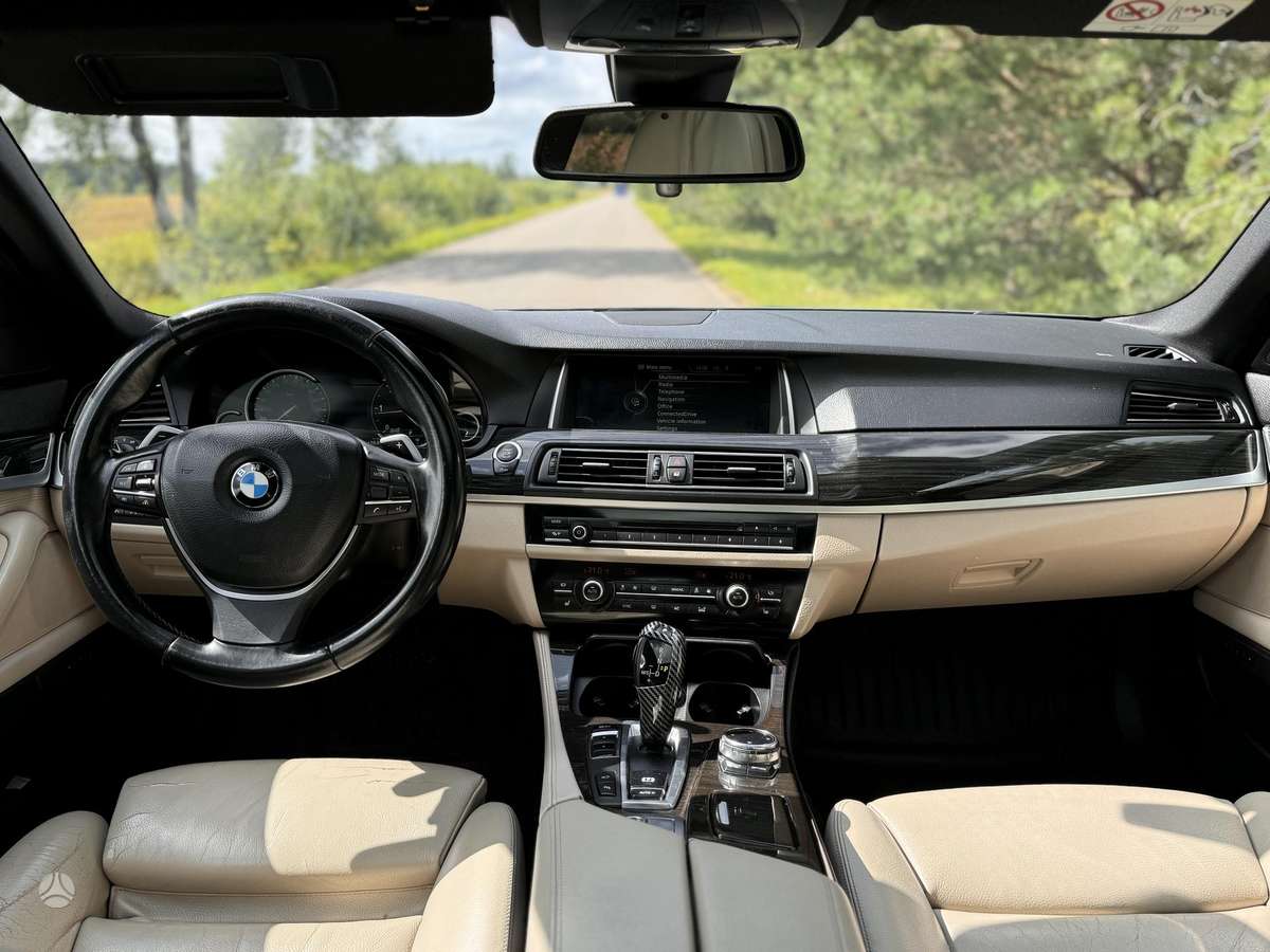 BMW 520, 2.0 l., Седан