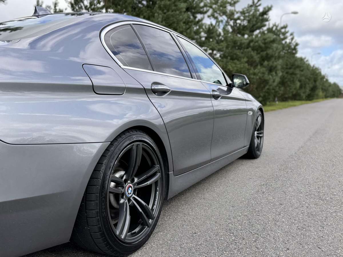 BMW 520, 2.0 l., Седан