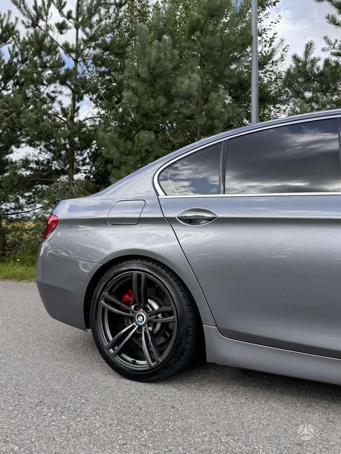 BMW 520, 2.0 l., Седан