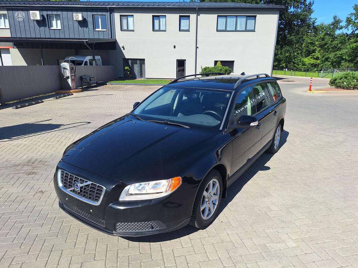 Volvo V70, 2.4 l., wagon