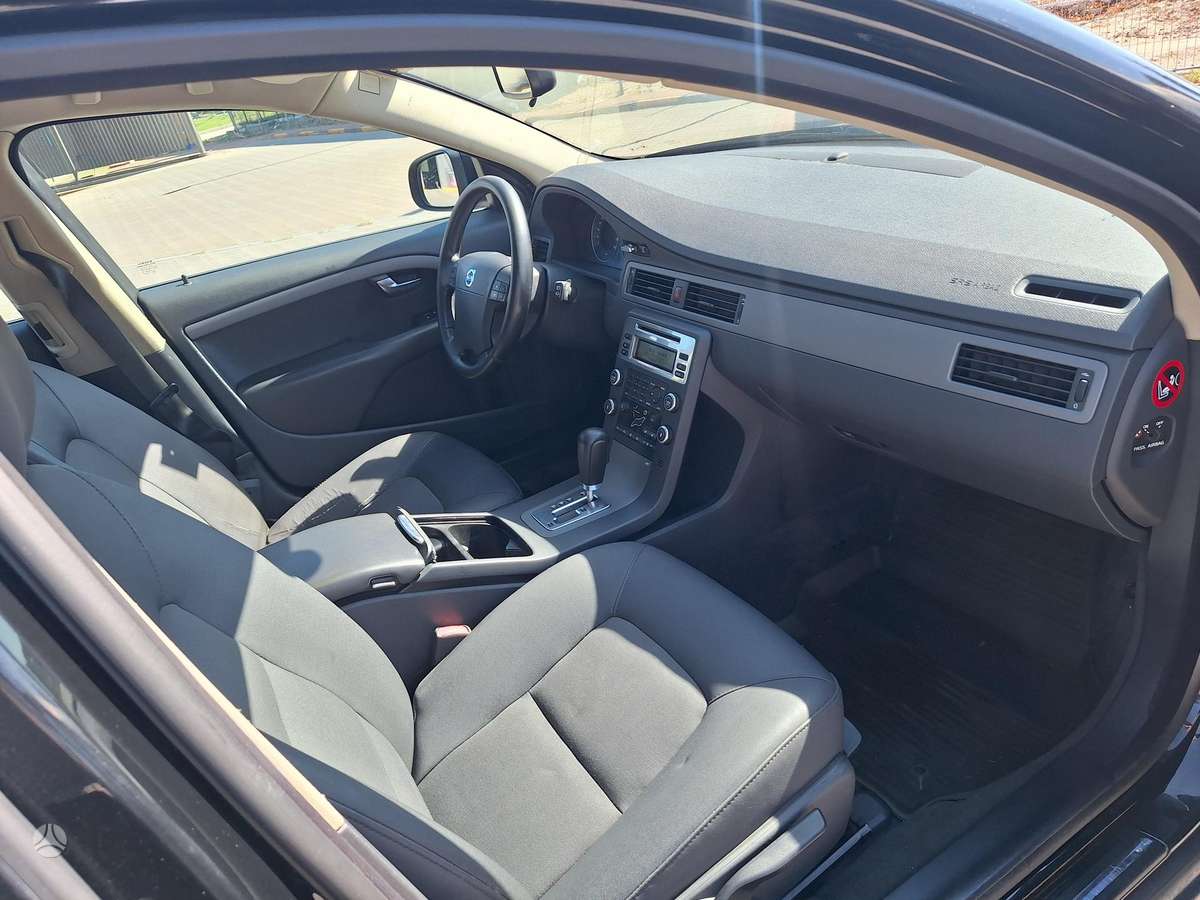 Volvo V70, 2.4 l., universalas