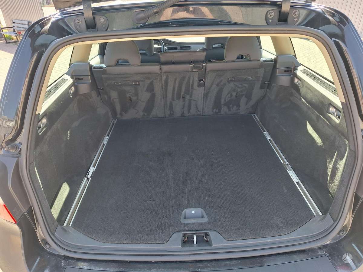 Volvo V70, 2.4 l., universalas
