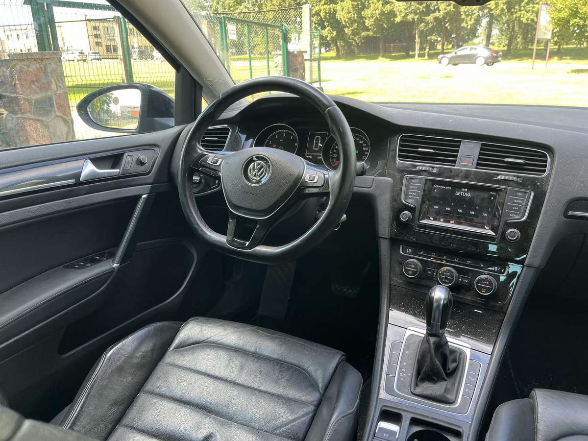 Volkswagen Golf, 1.2 l., hatchback