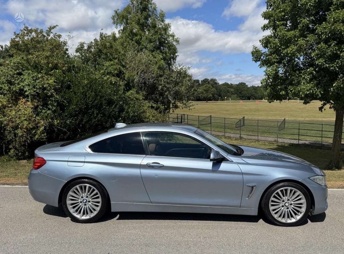 BMW 430, Седан