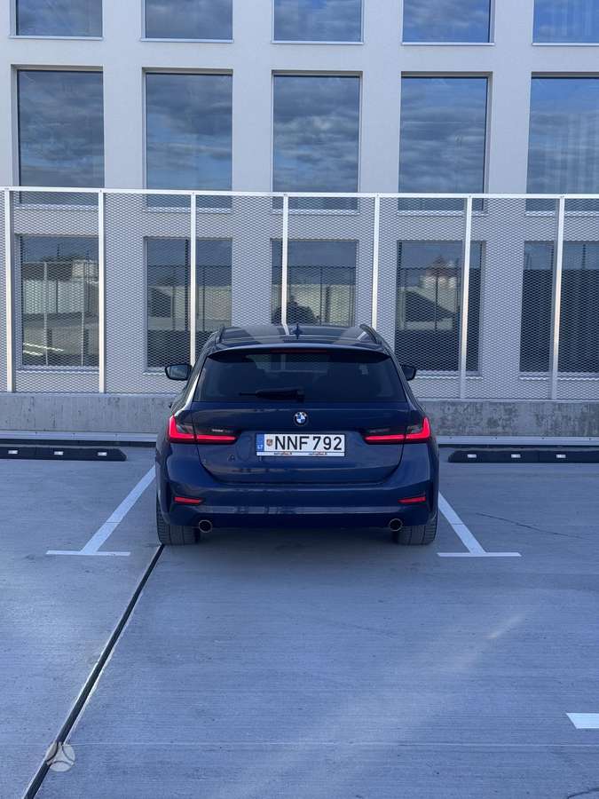 BMW 320, Универсал