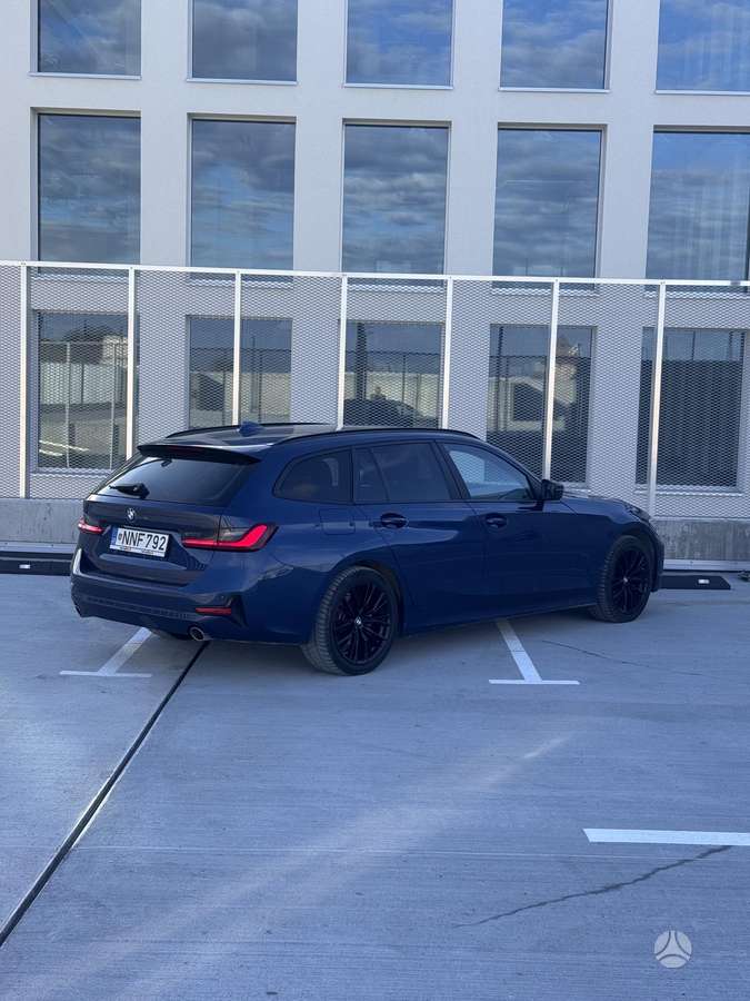 BMW 320, Универсал