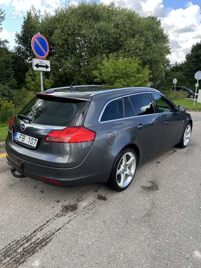 Opel Insignia, 2.0 l., wagon