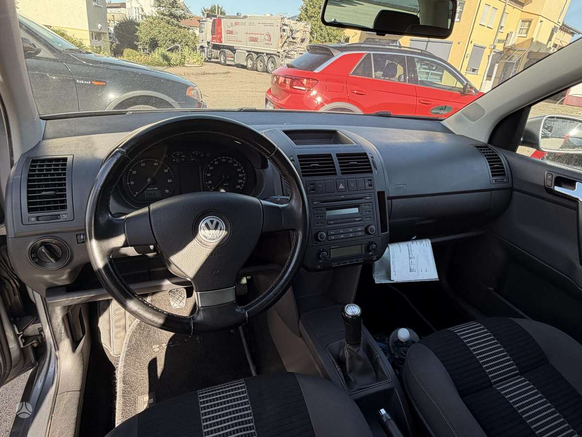 Volkswagen Polo - 5