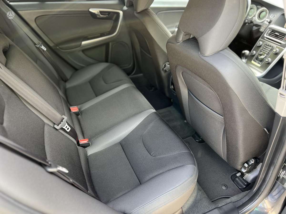 Volvo V60, 2.0 l., Универсал