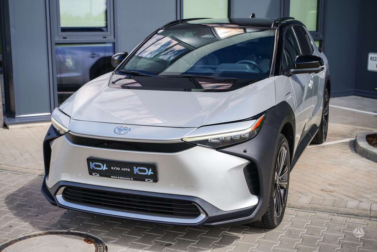 Toyota bZ4X - 4