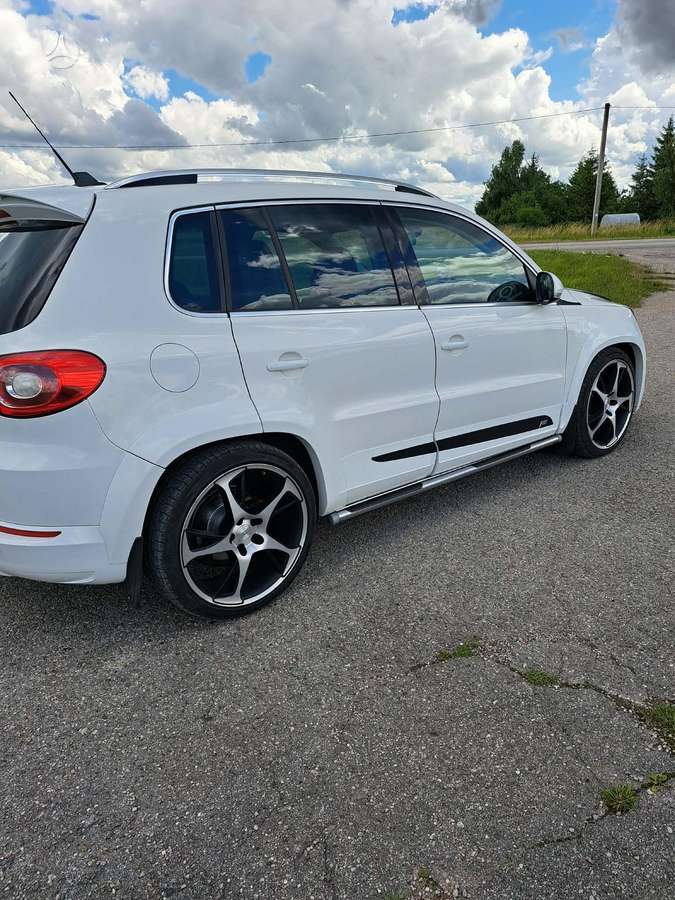 Volkswagen Tiguan - 3