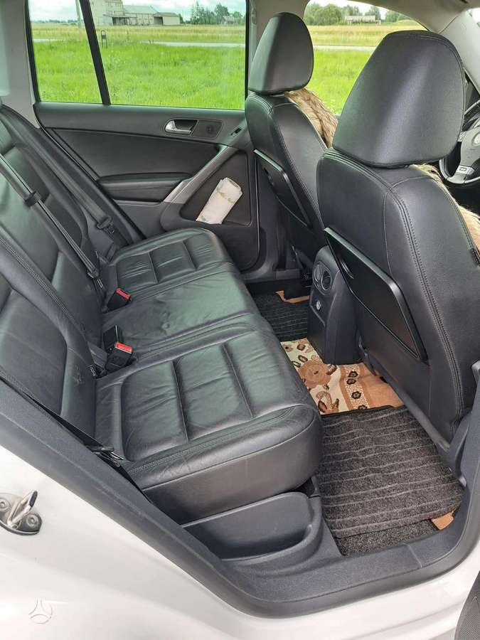 Volkswagen Tiguan - 9