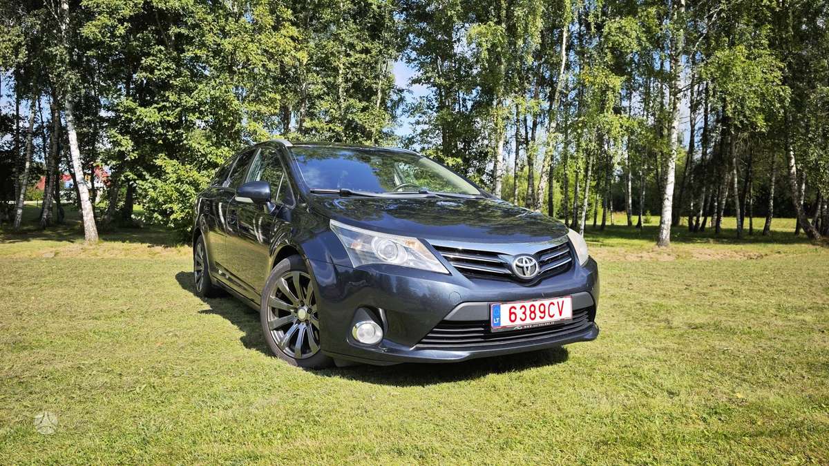 Toyota Avensis - 1